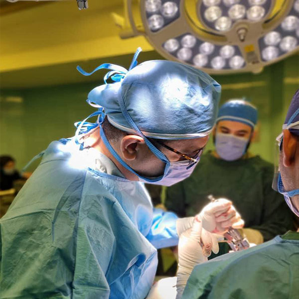 دکتر عسکری- جراح زانو